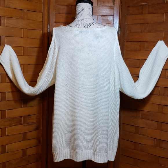 Cold shoulder sweater - Picture 4 of 7